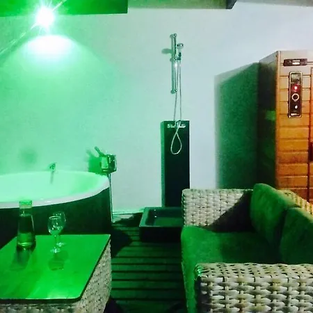 Playa Las Vistas Spa Apartment *